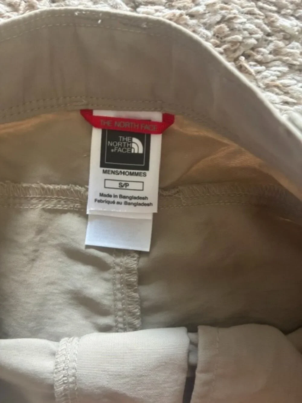 North Face Men's Nylon Khaki cargo shorts, small
